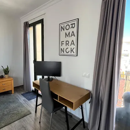Old Town Penthouse Studio, 2 Min To Apartamento *